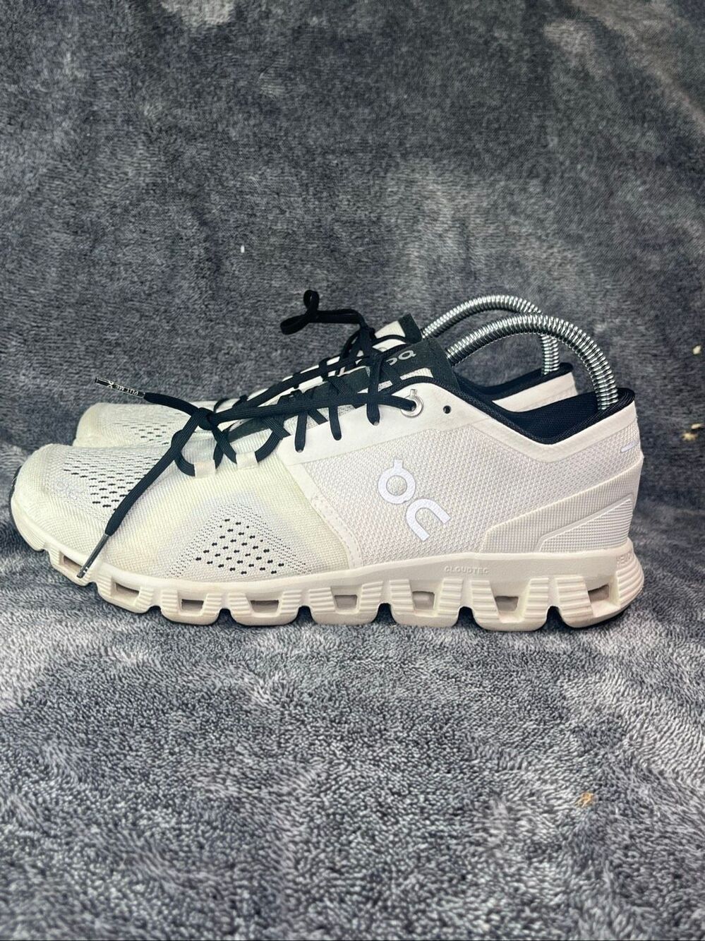On Cloud X Women’s Size 9 Running Shoes White Black Training Sneakers